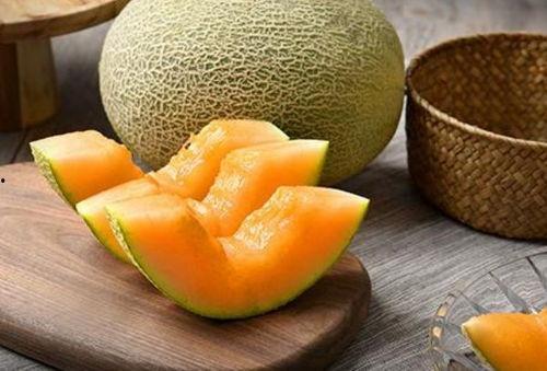吃哈密瓜能减,夏日消暑、助瘦身的天然美食