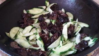 炒着吃的黑瓜,美味与营养的完美融合